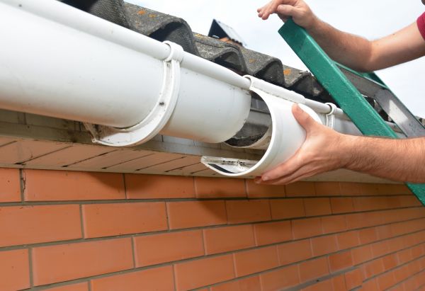 Gutter Maintenance in Huntersville