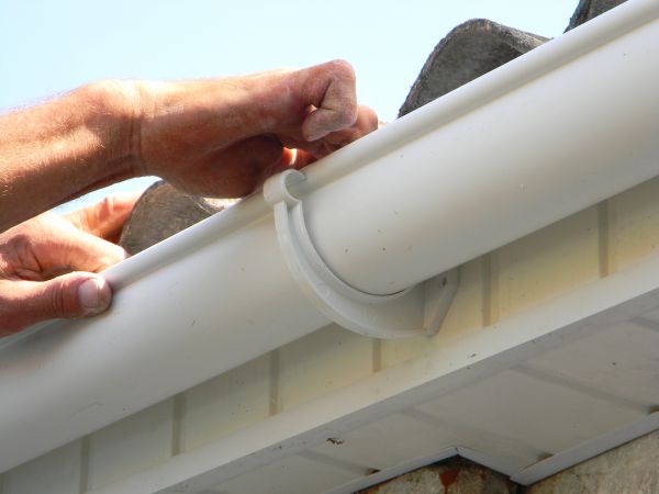 Plastic Gutter Repair in Huntersville